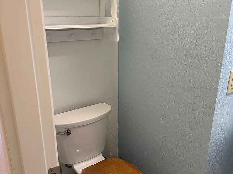 405 Stonewood Dr — Photo 15