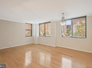 Lexington Square, Arlington, VA 22201