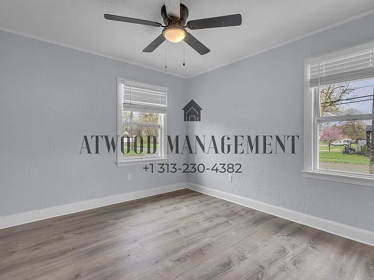 12950 Glastonbury Ave — Photo 7