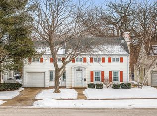 2433 Oxford St, Rockford, IL 61103