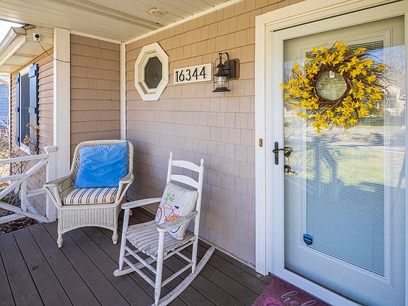 5th image of 16344 Blossom Ln