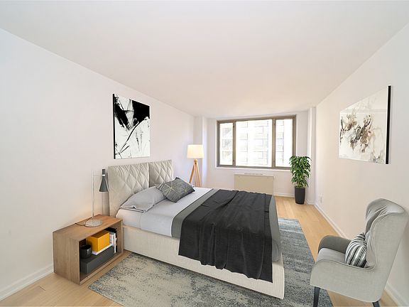 4th image of 160 E 84th St APT 6G