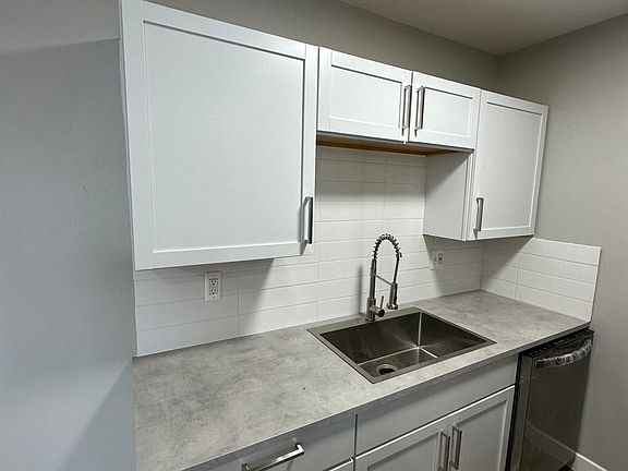 5th image of 2614 Lovington Dr APT 7