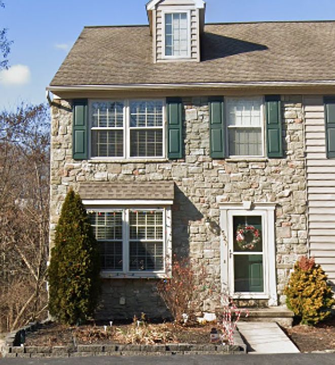 1st image of 527 Indian Rock Cir