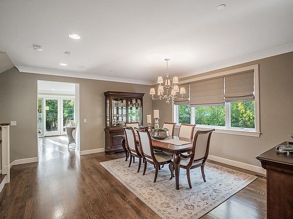 2nd image of 15755 Poppy Ln