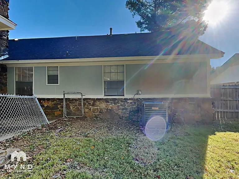 2569 Richwood St — Photo 21