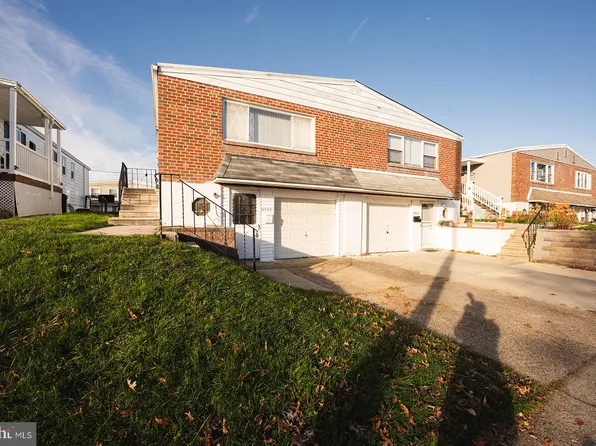 9840 Cowden St, Philadelphia, PA 19115