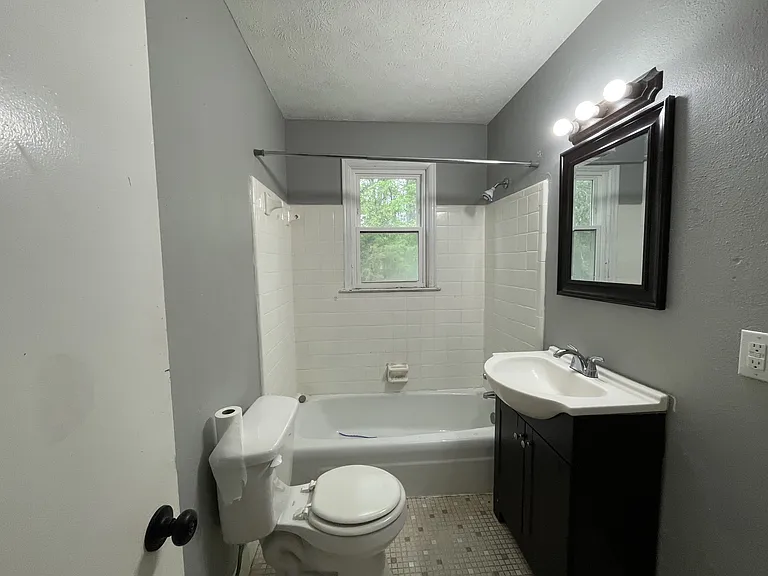 305 George St #A — Photo 6