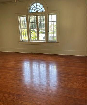 5th image of 3627 Dumaine St #1B