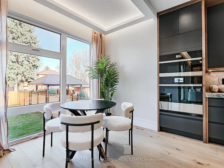 27 Inverleigh Dr — Photo 12