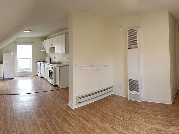 2nd image of 309-311 W 1st St #311-1/2