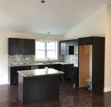2nd image of 115 Dorchester Ave