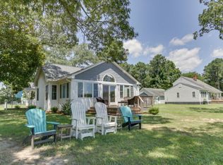 92 Holloway Dr, Topping, VA 23169