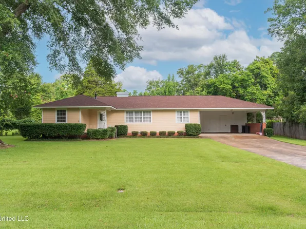 102 Sunrise Dr, Clinton, MS 39056