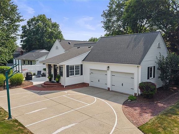 2nd image of 8965 Highland Dr