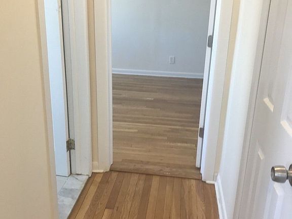 4th image of 4315 45th St APT 4B