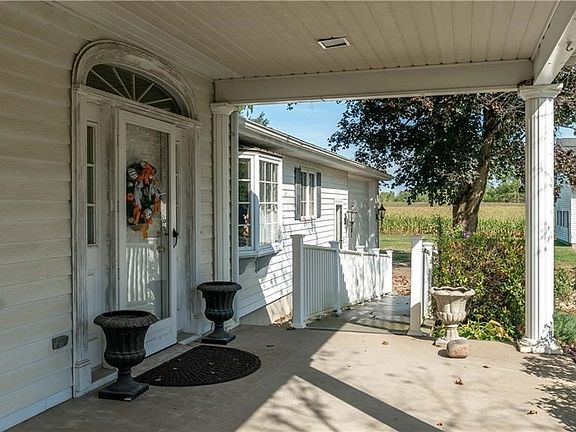 3rd image of 2084 Richardson Rd