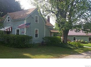 10793 Ridge Rd, Medina, NY 14103