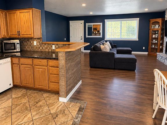 5th image of 2810 W Masters Dr