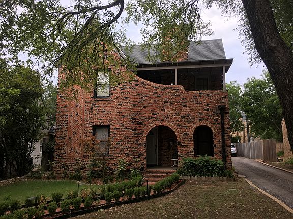 2nd image of 2617 Lubbock Ave #2617