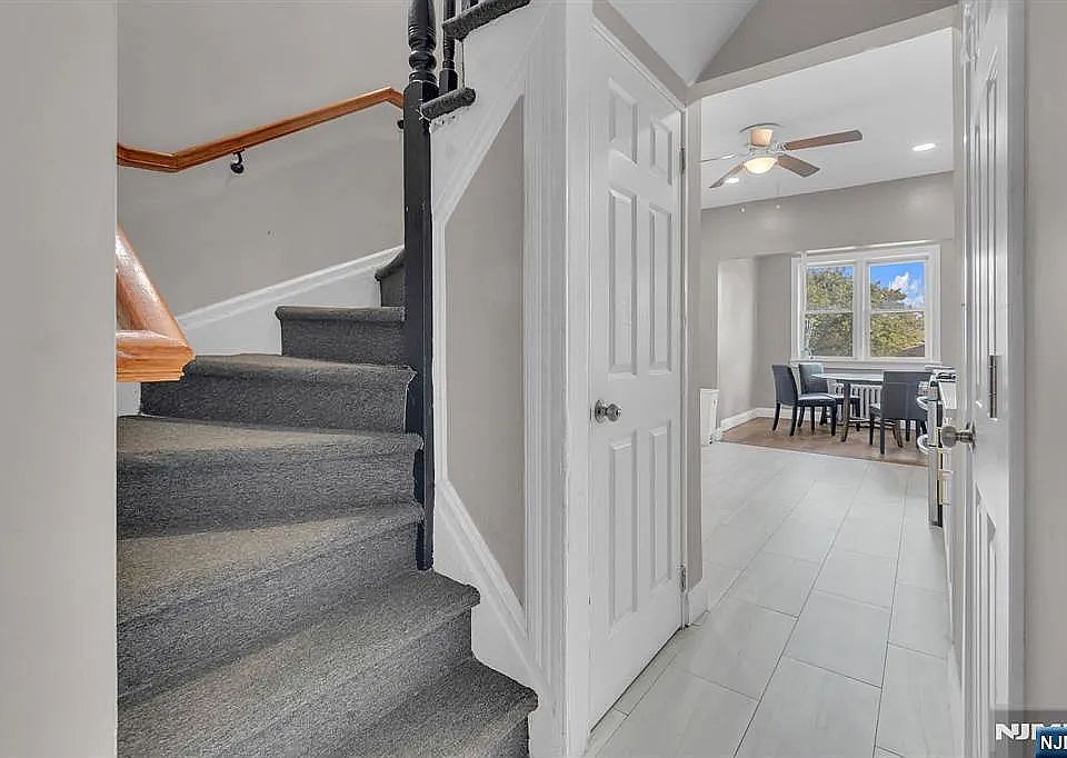 1st image of 231 Garside St #6