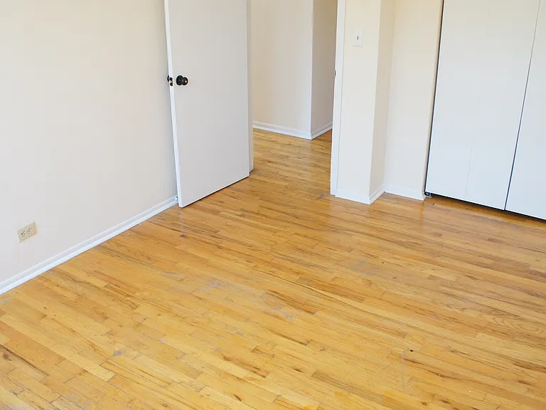 2331 N Kedzie Blvd — Photo 7
