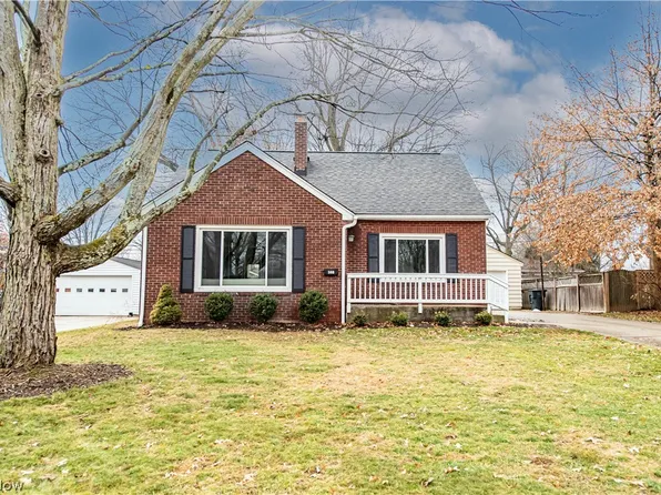 388 Crestwood Ave, Wadsworth, OH 44281