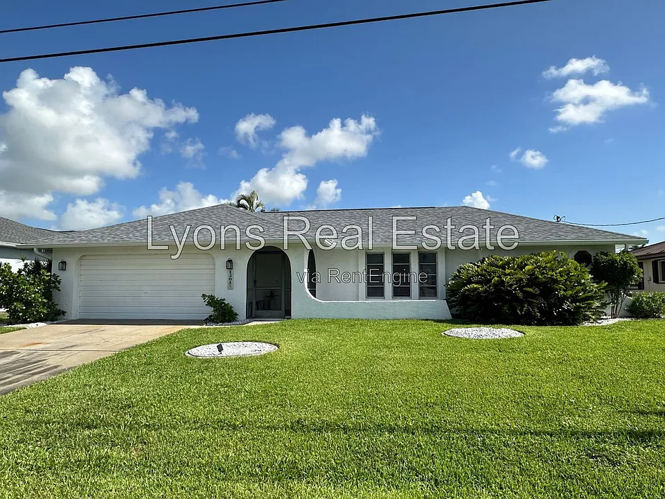 1201 SE 32nd Ter