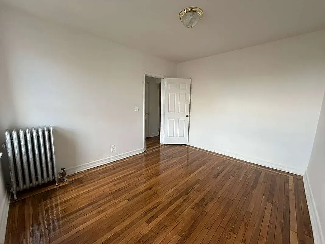 Building Photo - 1543 Townsend Ave #4B