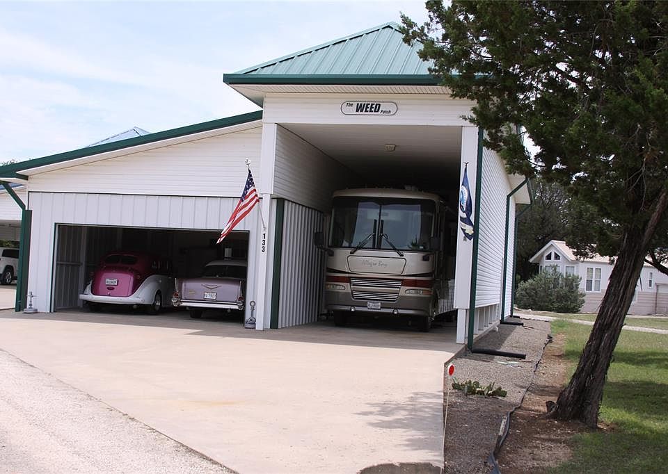 1st image of 133 Big Bend Dr
