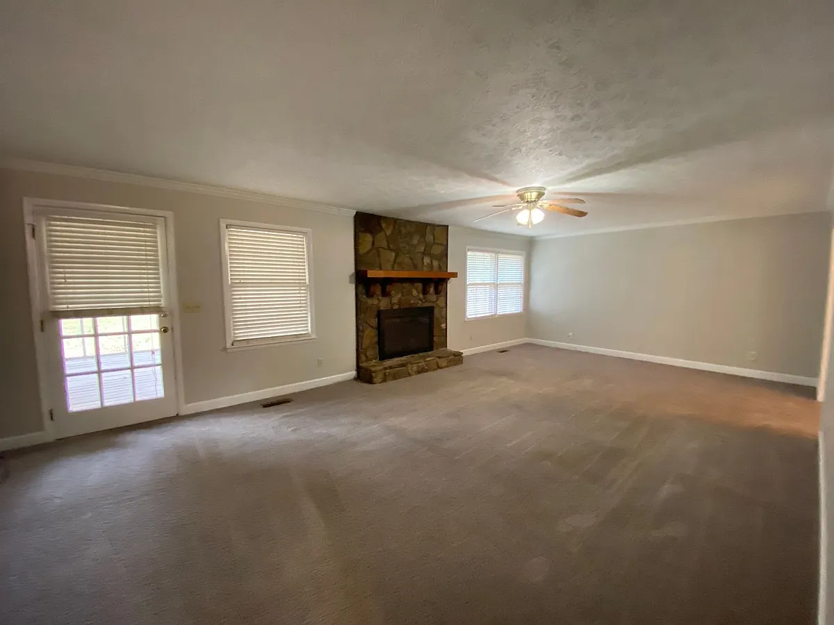 Building Photo - 1032 Emory Pl