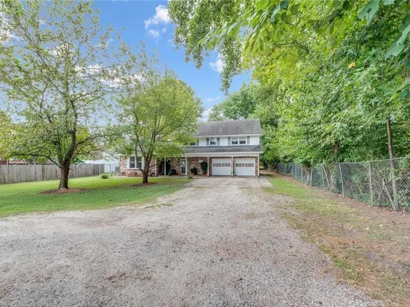 1424 Todds Ln, Hampton, VA 23666