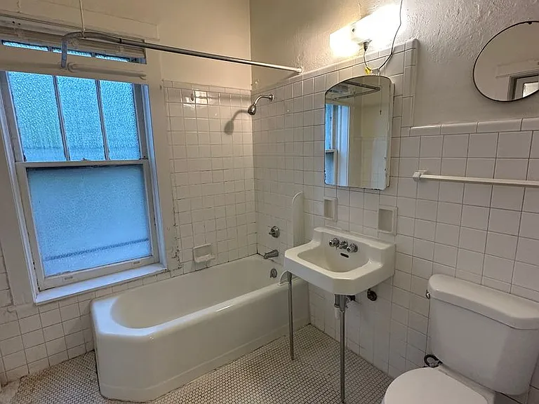 2320 E Belleview Pl — Photo 8