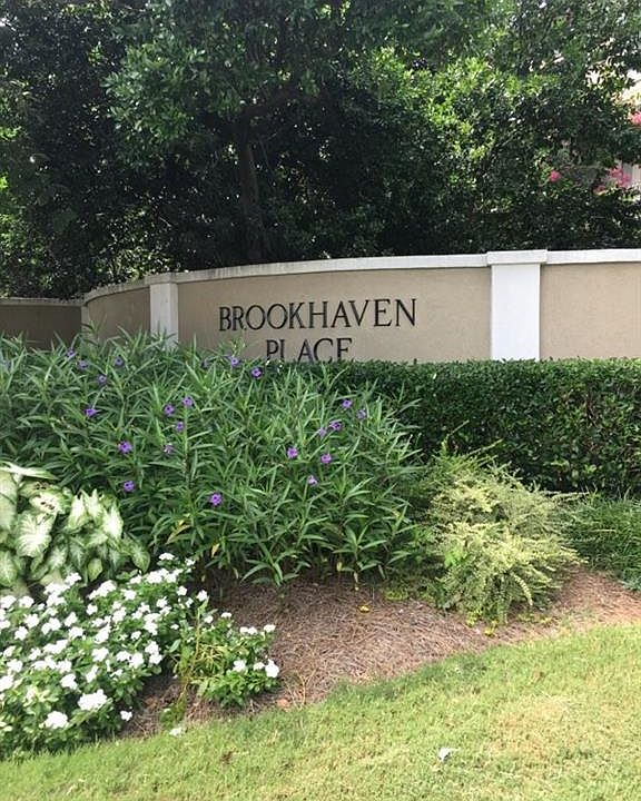 2nd image of 2494 Brookhaven Pl