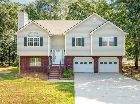 544 Academy Woods Dr, Jefferson, GA 30549