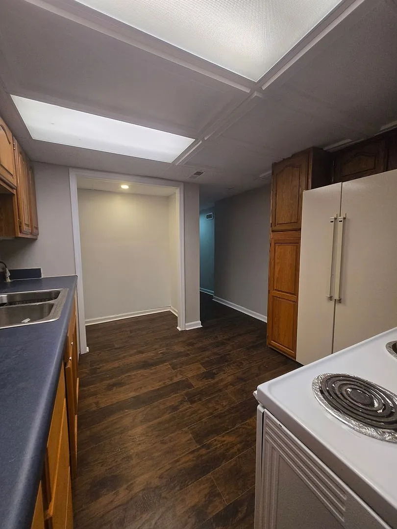 Spacious Townhouse in the Heart of Johnson City - $2,300/Month — Photo 1