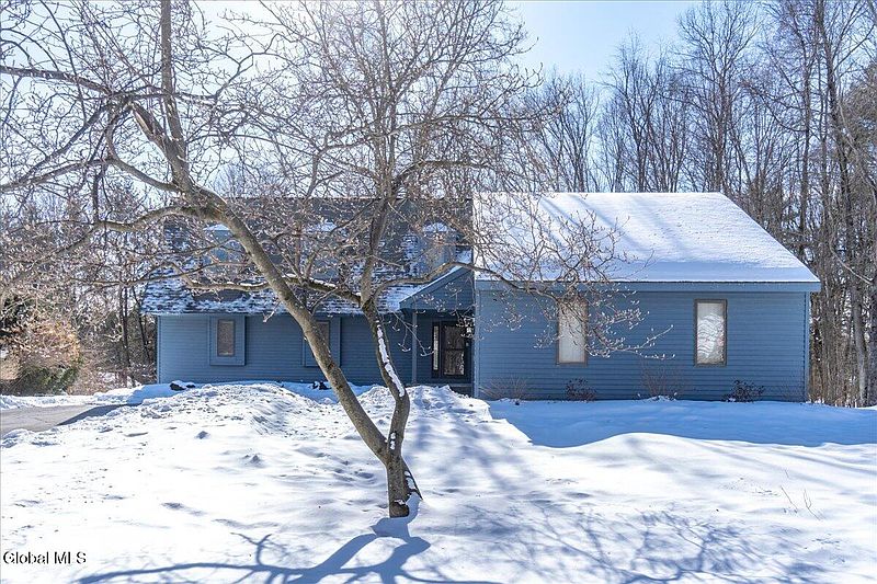 3rd image of 21 Orchard Park Drive