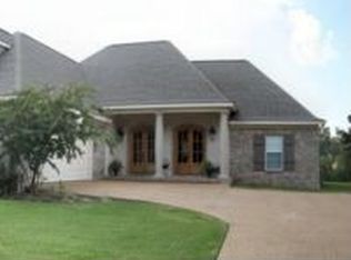 347 Woodland Rd, Batesville, MS 38606