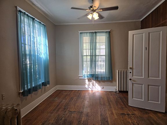 3rd image of 1239 Agnes Pl