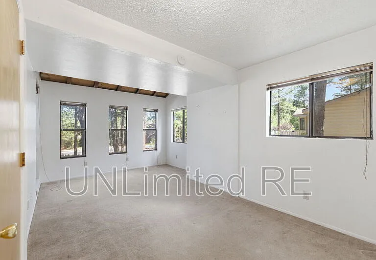1410 N Inverrary Way — Photo 23