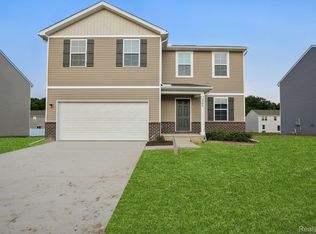 2200 Gunnison Ln, Monroe, MI 48162