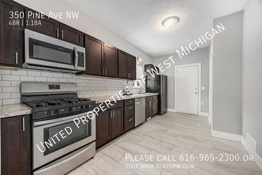 350 Pine Ave NW