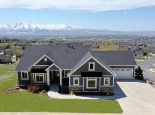 822 Eagleview Dr, Providence, UT 84332