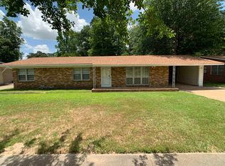 2715 Stilwell Dr, Texarkana, TX 75501