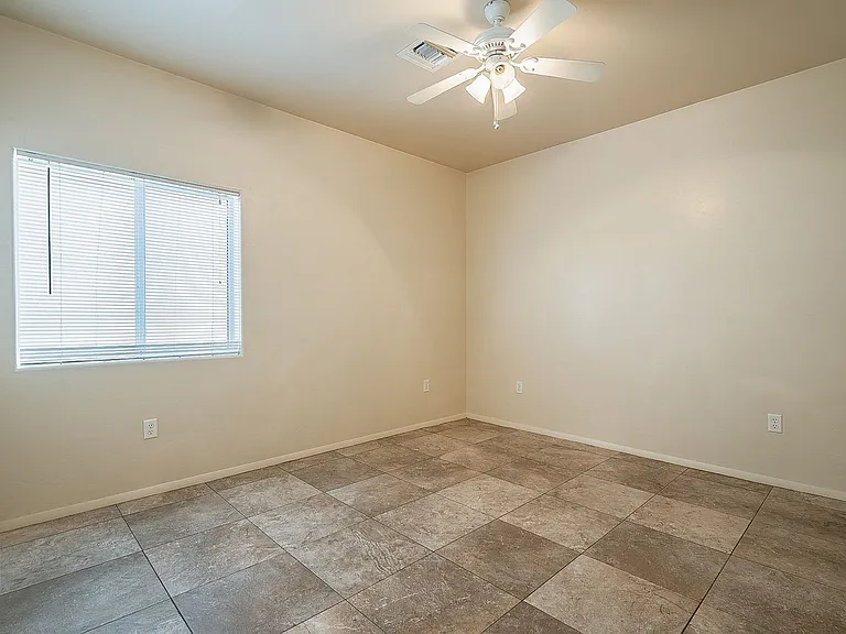 638-642 E. Lester St. ( 638, 640, 642 ) — Photo 73