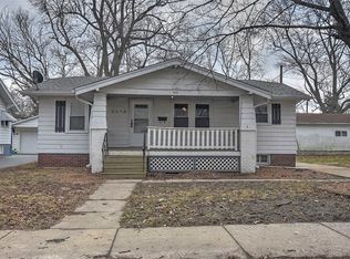 2045 E Clay St, Decatur, IL 62521