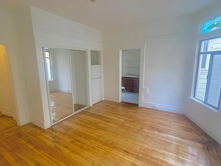 1220 Pine St #7 — Photo 7
