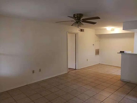 2nd image of 3008 Parkway Blvd APT 304