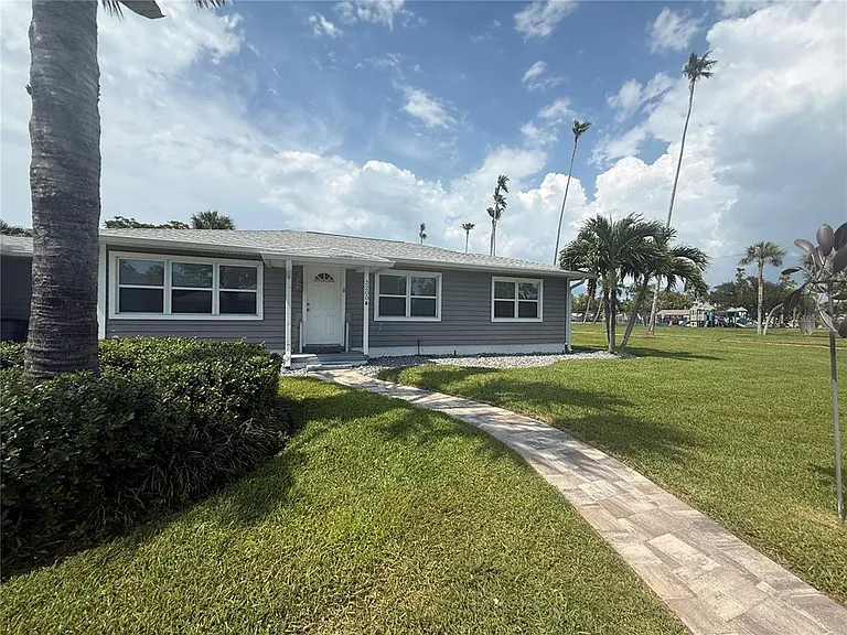 3200 W De Bazan Ave — Photo 4