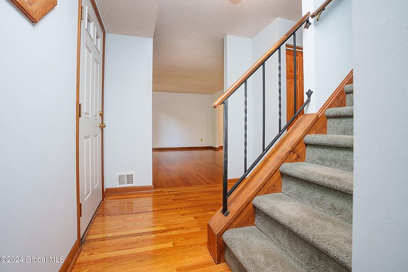 3rd image of 611 Top Ridge Drive